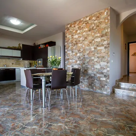 Tanias Seafront Villa-by Rentalspro Services- Halkidiki