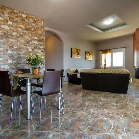 别墅 Tanias Seafront Villa-by Rentalspro Services- Halkidiki 尼坡帝