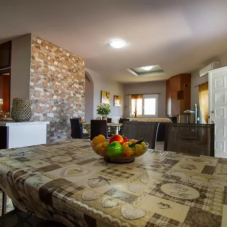 Tanias Seafront Villa-by Rentalspro Services- Halkidiki Villa *