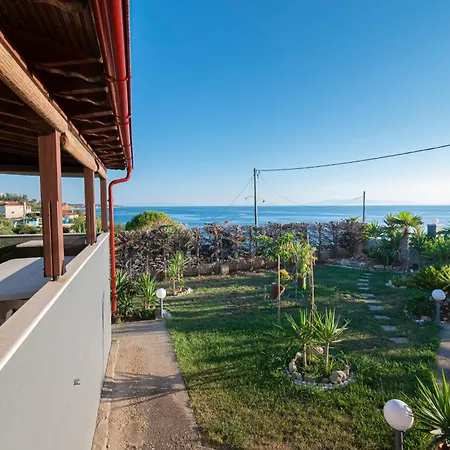 Villa Tanias Seafront Villa-by Rentalspro Services- Halkidiki Nea Poteidaia